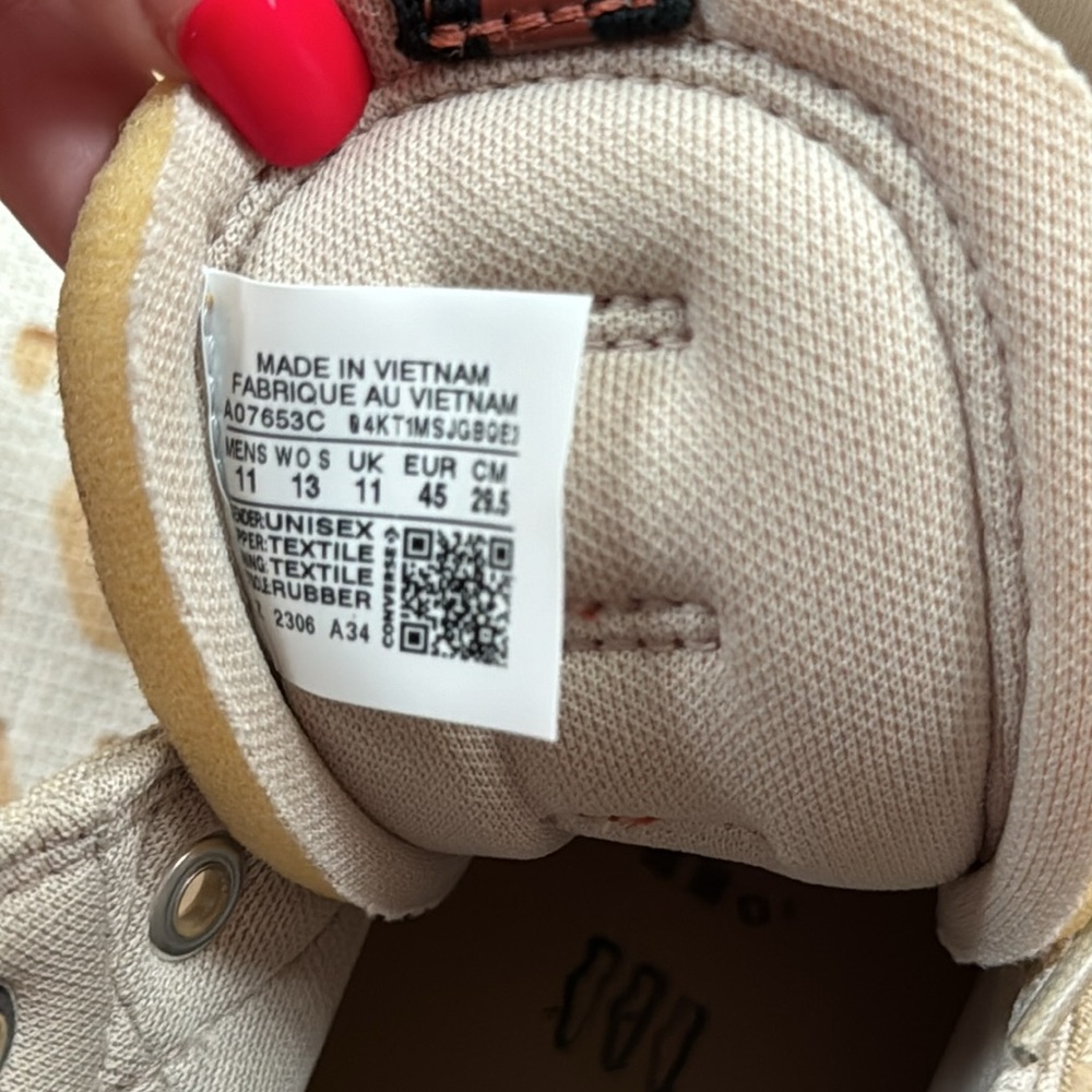 Men’s Converse Sneakers NWOT - Picture 8 of 9